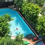 Blue Lagoon מרמריס