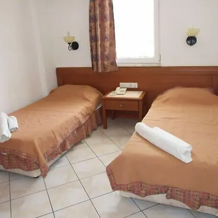 Blue Lagoon Hotel 2*