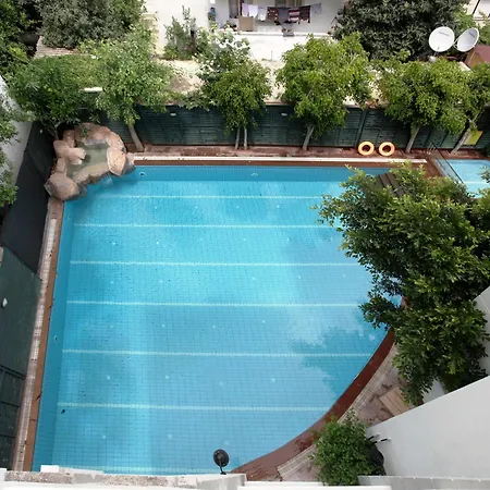 Blue Lagoon Hotel 2*