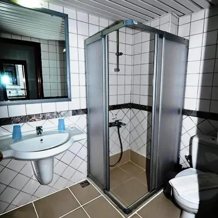Отель Blue Lagoon 2*