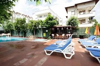 Blue Lagoon מרמריס