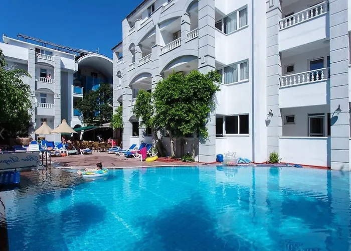 Отель Blue Lagoon 3*