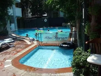 Blue Lagoon Otel 3*